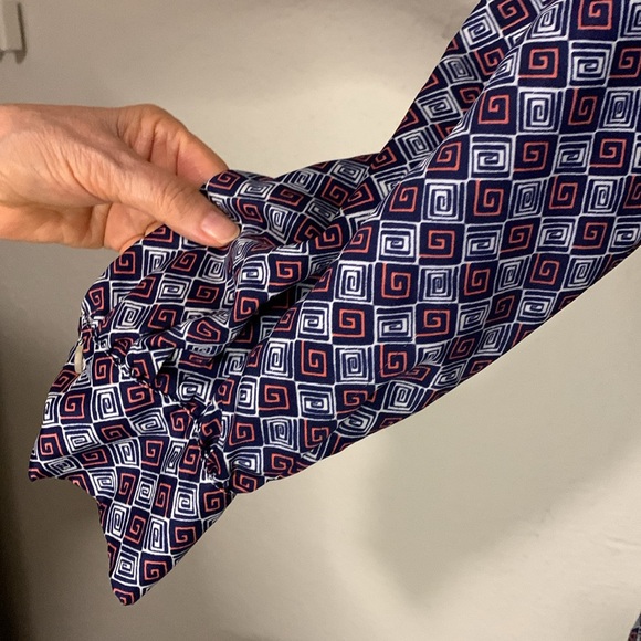 Vintage Lady Arrow Button Down Polyester Blouse Size Large - Picture 4 of 7